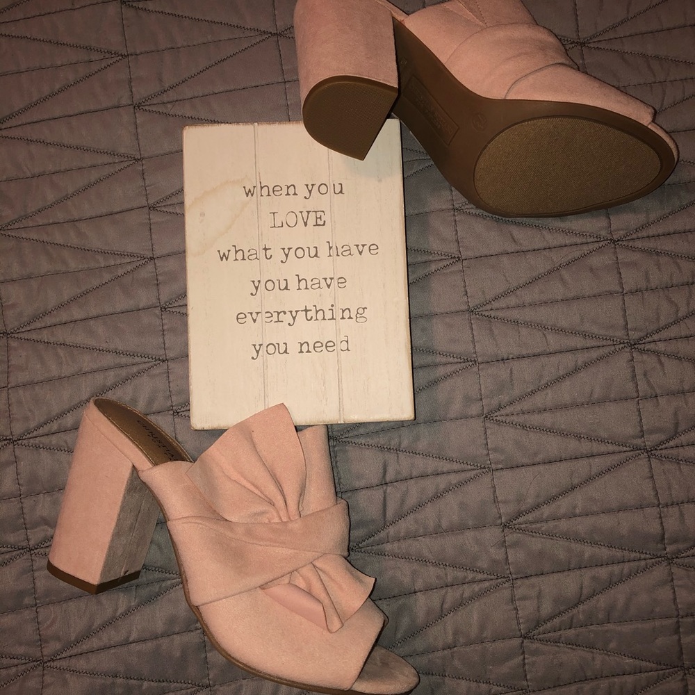 Nude/Pink chunky heels